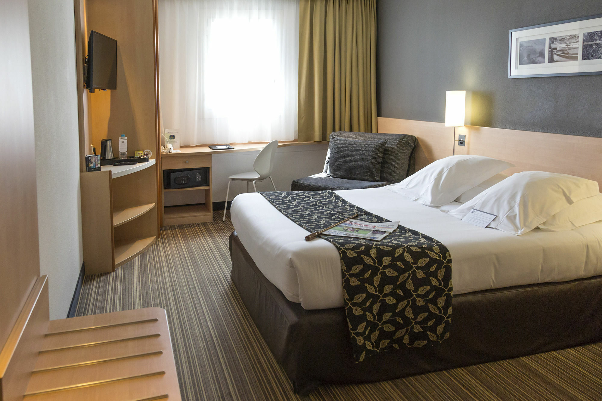 เบสต์ เวสเทิร์น มอนเตคริสโต Hotel บาสเตีย ภายนอก รูปภาพ